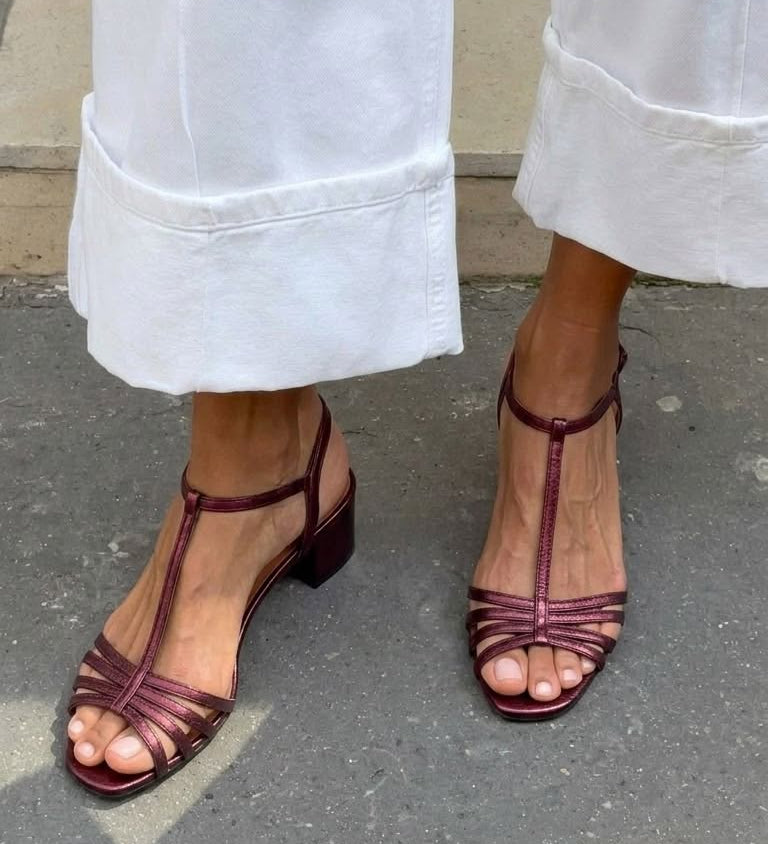 Alena | Zlaté sandály pro každodenní eleganci