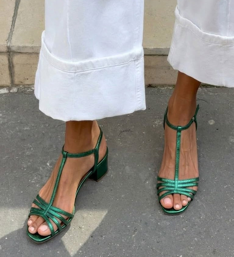 Alena | Zlaté sandály pro každodenní eleganci