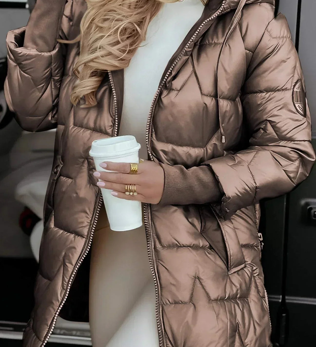 Anna – Dámská Zimní Prošívaná Bunda s Kapucí